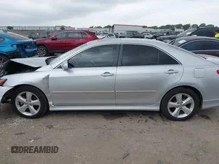 2011 Toyota Camry LE z VIN 4T1BF3EK9BU748210, wystawiony jako IAAI lot #42288534 z przebiegiem 141 208 mil mil oraz . Historia ofert i sprzedaży dostępna na DreamBid. Obrazek 14.