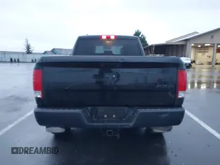2018 Ram 1500 Express z VIN 1C6RR7FT4JS238082, wystawiony jako IAAI lot #41203915 z przebiegiem 85 863 mil mil oraz . Historia ofert i sprzedaży dostępna na DreamBid. Obrazek 17.