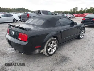 2007 Ford Mustang GT Deluxe with VIN 1ZVHT85H275363238, listed as a IAAI auction lot 41391726 with 203,700 mi miles and . Bid and sale history available at carsss.com. Image 4.