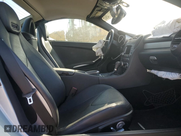 2006 Mercedes-Benz SLK 280 z VIN WDBWK54F56F115231, wystawiony jako Copart lot #52214905 z przebiegiem 87 263 mil mil oraz Szkoda całkowita • Salvage title. Historia ofert i sprzedaży dostępna na DreamBid. Obrazek 10.