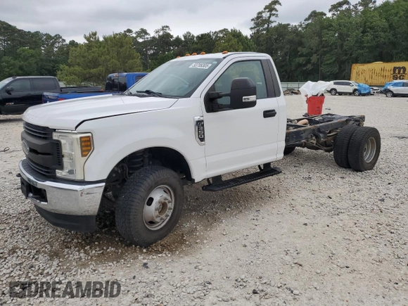 2018 Ford F-350 with VIN 1FDRF3H62JEC12561, listed as a Copart auction lot 53706305 with 151,367 mi miles and Salvage title. Bid and sale history available at DreamBid. Image 1.