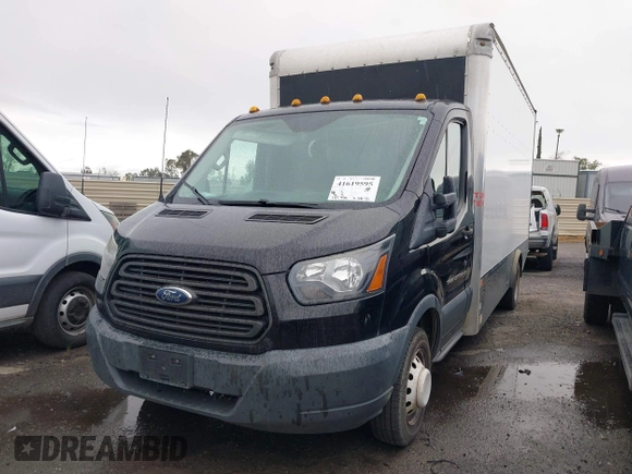 2017 Ford Transit z VIN 1FDBF9ZM4HKB18839, wystawiony jako IAAI lot #41619595 z przebiegiem 167 754 mil mil oraz . Historia ofert i sprzedaży dostępna na DreamBid. Obrazek 19.