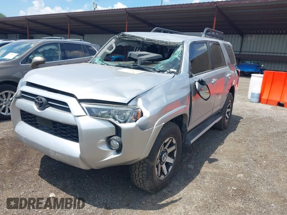 2020 Toyota 4Runner SR5 with VIN JTEBU5JR6L5807164, listed as a IAAI auction lot 42687254 with 127,825 mi miles and . Bid and sale history available at DreamBid. Image 2.