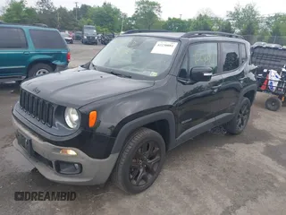 2017 Jeep Renegade Latitude z VIN ZACCJBBB7HPF22652, wystawiony jako IAAI lot #42230081 z przebiegiem 108 696 mil mil oraz . Historia ofert i sprzedaży dostępna na DreamBid. Obrazek 17.