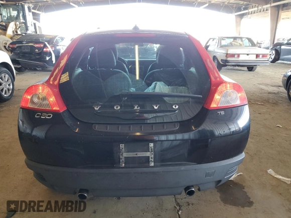 2009 Volvo C30 z VIN YV1MK672092144360, wystawiony jako Copart lot #49688415 z przebiegiem 142 631 mil mil oraz Szkoda całkowita • Salvage title. Historia ofert i sprzedaży dostępna na DreamBid. Obrazek 6.
