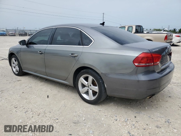 2012 Volkswagen Passat SE z VIN 1VWBP7A32CC063994, wystawiony jako Copart lot #59270995 z przebiegiem 169 999 mil mil oraz Szkoda całkowita • Salvage title. Historia ofert i sprzedaży dostępna na DreamBid. Obrazek 2.