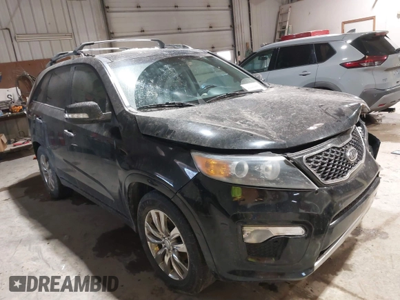 2012 Kia Sorento SX with VIN 5XYKW4A2XCG209369, listed as a IAAI auction lot 41693091 with 195,249 mi miles. Bid and sale history available at carsss.com. Image 1.