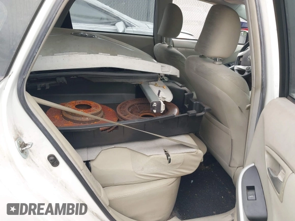 2013 Toyota Prius One z VIN JTDKN3DU3D5591734, wystawiony jako IAAI lot #42381581 z przebiegiem 202 128 mil mil oraz . Historia ofert i sprzedaży dostępna na DreamBid. Obrazek 8.