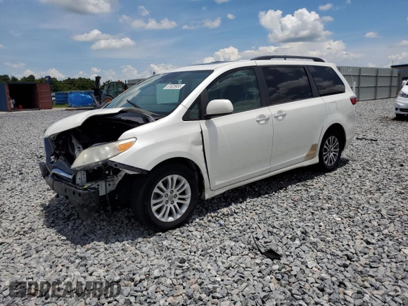 2018 Toyota Sienna XLE Auto Access Seat z VIN 5TDYZ3DC8JS917863, wystawiony jako Copart lot #61825655 z przebiegiem 249 491 mil mil oraz Szkoda całkowita • Salvage title. Historia ofert i sprzedaży dostępna na DreamBid. Obrazek 1.