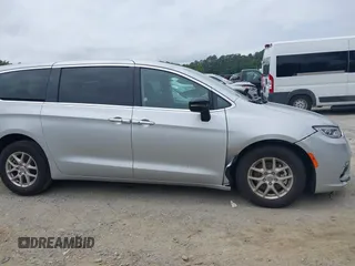 2024 Chrysler Pacifica Touring L with VIN 2C4RC1BG8RR139066, listed as a IAAI auction lot 42150531 with 18,777 mi miles and . Bid and sale history available at DreamBid. Image 13.