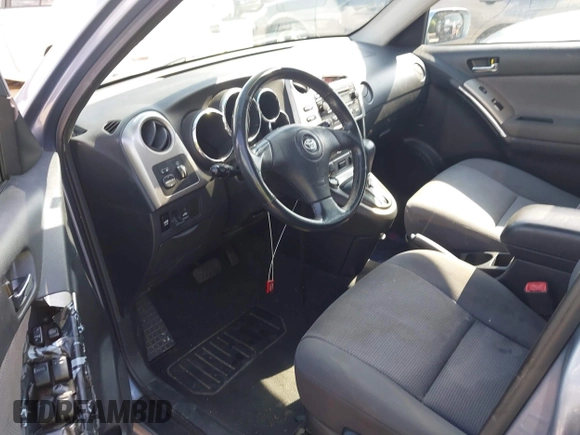 2006 Toyota Matrix STD z VIN 2T1KR32E06C623450, wystawiony jako IAAI lot #42352223 z przebiegiem 278 665 mil mil oraz . Historia ofert i sprzedaży dostępna na DreamBid. Obrazek 5.
