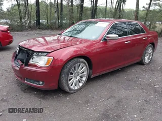 2014 Chrysler 300 C z VIN 2C3CCAET9EH157059, wystawiony jako IAAI lot #41979473 z przebiegiem 111 099 mil mil oraz . Historia ofert i sprzedaży dostępna na DreamBid. Obrazek 2.