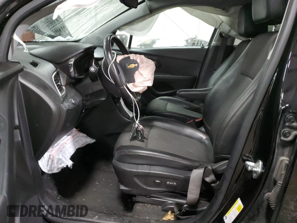 2020 Chevrolet Trax LT with VIN KL7CJLSB4LB000812, listed as a Copart auction lot 44650905 with 98,733 mi miles and Salvage Title. Bid and sale history available at DreamBid. Image 7.