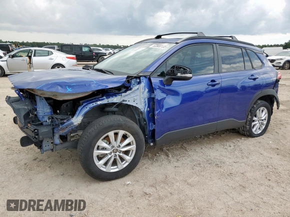 2024 Toyota Corolla Cross LE with VIN 7MUBAABG4RV092431, listed as a Copart auction lot 63900135 with 4,641 mi miles and Salvage title. Bid and sale history available at DreamBid. Image 1.