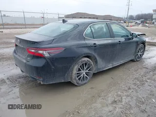 2021 Toyota Camry SE Nightshade with VIN 4T1G11AK4MU573284, listed as a IAAI auction lot 41701923 with 130,160 mi miles. Bid and sale history available at carsss.com. Image 4.