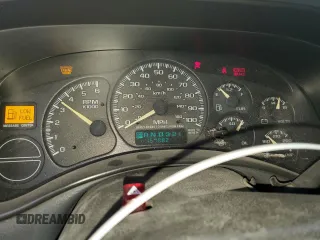 2000 GMC New Sierra 1500 SL with VIN 2GTEC19V3Y1125494, listed as a Copart auction lot 51082895 with 151,882 mi miles and Salvage Title. Bid and sale history available at carsss.com. Image 9.