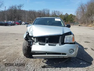 2008 GMC Envoy SLE2 with VIN 1GKDT13S182246605, listed as a IAAI auction lot 41801577 with 116,200 mi miles. Bid and sale history available at carsss.com. Image 13.