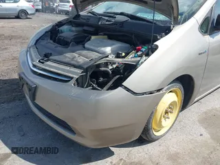 2007 Toyota Prius with VIN JTDKB20U073272705, listed as a IAAI auction lot 42099188 with 201,052 mi miles. Bid and sale history available at carsss.com. Image 6.