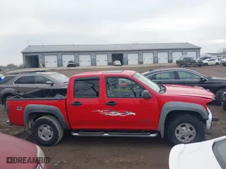 2005 Chevrolet Colorado 1SF LS Z71 with VIN 1GCDT136358265714, listed as a IAAI auction lot 41685690 with 117,999 mi miles. Bid and sale history available at carsss.com. Image 13.