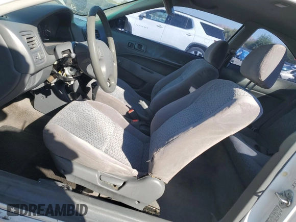 2000 Honda Civic DX z VIN 1HGEJ6225YL080394, wystawiony jako Copart lot #73515634 z przebiegiem 141 139 mil mil oraz Szkoda całkowita • Salvage title. Historia ofert i sprzedaży dostępna na DreamBid. Obrazek 7.