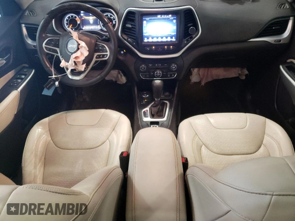 2017 Jeep Cherokee Overland с VIN 1C4PJMJS2HW608601, выставлен на аукционе Copart как лот 43157625 с пробегом 95 982 миль миль и Списание • Salvage title. История ставок и продаж доступна на DreamBid. Изображение 8.