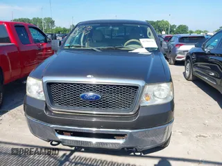 2006 Ford F-150 XLT z VIN 1FTPX14586FA06690, wystawiony jako IAAI lot #42706574 z przebiegiem 145 582 mil mil oraz . Historia ofert i sprzedaży dostępna na DreamBid. Obrazek 6.