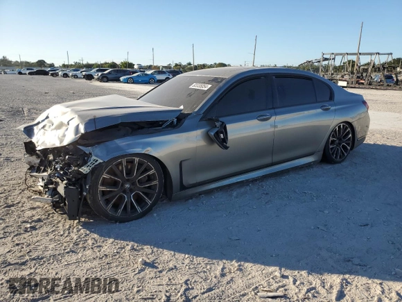 2021 BMW 7 Series 740i z VIN WBA7T2C08MCG07068, wystawiony jako Copart lot #83335054 z przebiegiem Nie podano mil oraz Czysty tytuł • Clean title. Historia ofert i sprzedaży dostępna na DreamBid. Obrazek 1.