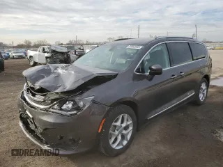 2018 Chrysler Pacifica Touring L z VIN 2C4RC1BG9JR104721, wystawiony jako Copart lot #50063095 z przebiegiem 88 011 mil mil oraz Szkody całkowita. Historia ofert i sprzedaży dostępna na DreamBid. Obrazek 1.