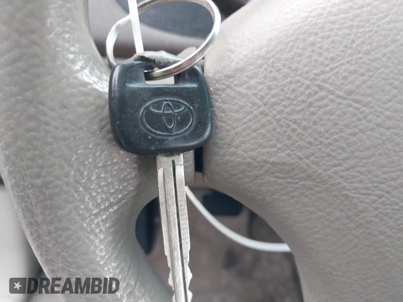 2008 Toyota Sienna CE z VIN 5TDZK23C88S141135, wystawiony jako IAAI lot #42272852 z przebiegiem 241 336 mil mil oraz . Historia ofert i sprzedaży dostępna na DreamBid. Obrazek 11.