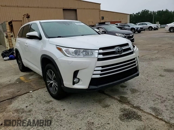2017 Toyota Highlander LE with VIN 5TDBZRFH8HS371531, listed as a Copart auction lot 59560275 with 87,200 mi miles and Salvage title. Bid and sale history available at DreamBid. Image 14.