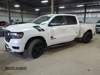 2022 Ram 1500 Big Horn z VIN 1C6SRFMT3NN391071, wystawiony jako Copart lot #52592825 z przebiegiem 52 682 mil mil oraz Szkoda całkowita • Salvage title. Historia ofert i sprzedaży dostępna na DreamBid. Obrazek 1.