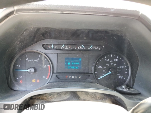 2021 Ford F-350 XL z VIN 1FT8W3DT3MED18310, wystawiony jako Copart lot #54895295 z przebiegiem 577 962 mil mil oraz Nie do naprawy • Non repairable. Historia ofert i sprzedaży dostępna na DreamBid. Obrazek 9.