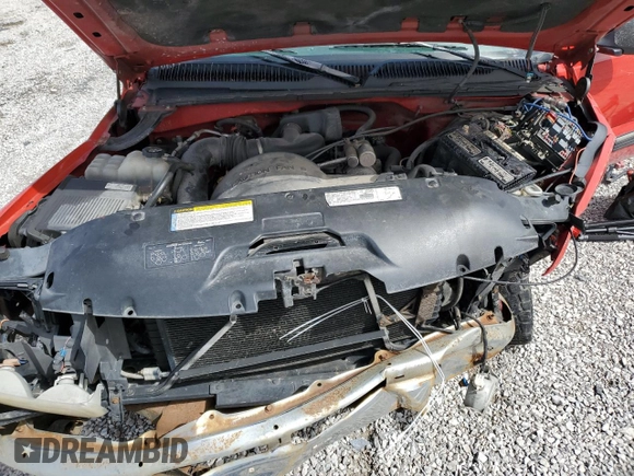 1999 Chevrolet Silverado 1500 with VIN 1GCEC14W4XZ131228, listed as a Copart auction lot 48133395 with 249,794 mi miles and Salvage Title. Bid and sale history available at carsss.com. Image 13.