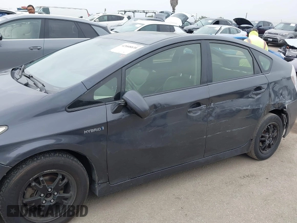 2015 Toyota Prius Four with VIN JTDKN3DU9F0467662, listed as a IAAI auction lot 42008838 with 42,598 mi miles. Bid and sale history available at carsss.com. Image 6.