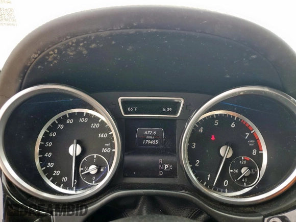 2014 Mercedes-Benz M 350 z VIN 4JGDA5JB8EA387079, wystawiony jako Copart lot #59148175 z przebiegiem 179 455 mil mil oraz Czysty tytuł • Clean title. Historia ofert i sprzedaży dostępna na DreamBid. Obrazek 9.