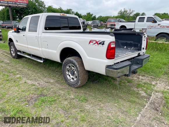 2014 Ford F-350 XLT with VIN 1FT8W3BT3EEB76108, listed as a Copart auction lot 63133865 with 261,799 mi miles and Clean title. Bid and sale history available at DreamBid. Image 3.