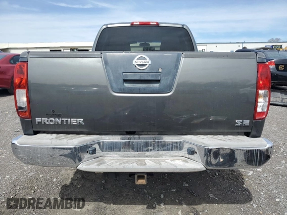 2007 Nissan Frontier SE z VIN 1N6AD09U57C437268, wystawiony jako Copart lot #49835405 z przebiegiem 145 232 mil mil oraz Szkoda całkowita • Salvage title. Historia ofert i sprzedaży dostępna na DreamBid. Obrazek 6.