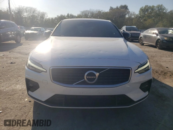 2020 Volvo S60 R-Design with VIN 7JR102FM7LG054578, listed as a Copart auction lot 73871564 with 38,381 mi miles and Clean Title. Bid and sale history available at carsss.com. Image 5.