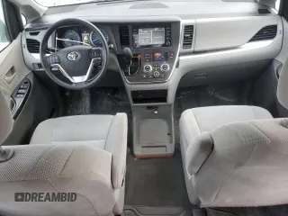 2018 Toyota Sienna L with VIN 5TDZZ3DC0JS926500, listed as a Copart auction lot 45276025 with 185,907 mi miles and Salvage Title. Bid and sale history available at carsss.com. Image 8.