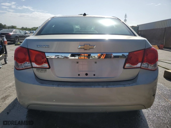 2014 Chevrolet Cruze LS with VIN 1G1PA5SH3E7101939, listed as a Copart auction lot 52426935 with 88,004 mi miles and Salvage Title. Bid and sale history available at carsss.com. Image 6.