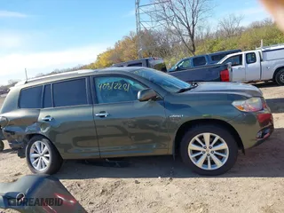 2008 Toyota Highlander Hybrid Limited with VIN JTEEW44AX82008911, listed as a IAAI auction lot 40812281 with 305,676 mi miles. Bid and sale history available at carsss.com. Image 14.