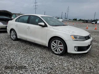 2013 Volkswagen Jetta GLI Autobahn с VIN 3VW4T7AJ9DM442865, выставлен на аукционе Copart как лот 60348525 с пробегом 84 132 миль миль и Чистый • Clean title. История ставок и продаж доступна на DreamBid. Изображение 4.