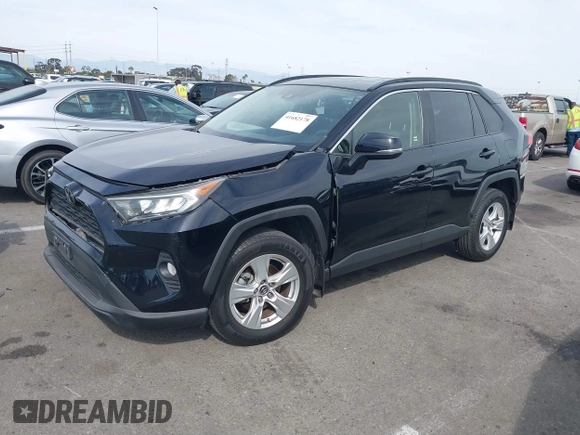 2019 Toyota RAV4 XLE with VIN JTMW1RFV7KJ011556, listed as a IAAI auction lot 41682178 with 72,795 mi miles. Bid and sale history available at carsss.com. Image 17.