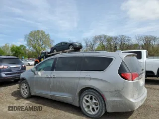 2017 Chrysler Pacifica Touring L Plus с VIN 2C4RC1EG4HR665687, выставлен на аукционе Copart как лот 53917575 с пробегом 133 184 миль миль и Списание • Salvage title. История ставок и продаж доступна на DreamBid. Изображение 2.