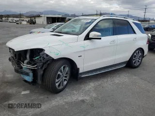 2018 Mercedes-Benz GLE 550e z VIN 4JGDA6DB7JB136298, wystawiony jako Copart lot #53616835 z przebiegiem 48 723 mil mil oraz Czysty tytuł • Clean title. Historia ofert i sprzedaży dostępna na DreamBid. Obrazek 1.
