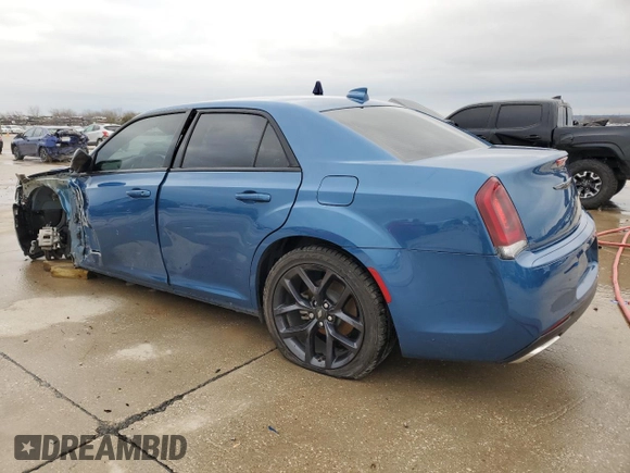 2023 Chrysler 300 Touring with VIN 2C3CCAAG4PH648702, listed as a Copart auction lot 44999615 with 20,464 mi miles and Clean Title. Bid and sale history available at DreamBid. Image 2.