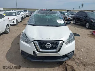 2018 Nissan Kicks SV with VIN 3N1CP5CU1JL533504, listed as a IAAI auction lot 41670961 with 74,737 mi miles. Bid and sale history available at carsss.com. Image 13.