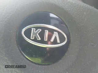 2006 Kia Sorento LX z VIN KNDJD733565594023, wystawiony jako IAAI lot #42375621 z przebiegiem 129 468 mil mil oraz . Historia ofert i sprzedaży dostępna na DreamBid. Obrazek 12.