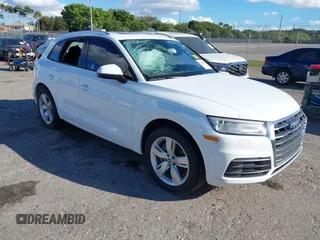 2018 Audi Q5 Premium with VIN WA1ANAFY5J2206925, listed as a IAAI auction lot 41664351 with 1 mi miles. Bid and sale history available at carsss.com. Image 1.