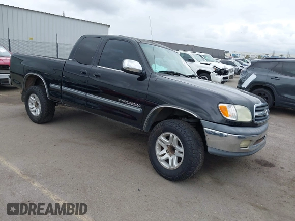 2001 Toyota Tundra SR5 with VIN 5TBRT34181S197753, listed as a IAAI auction lot 42064862 with 261,523 mi miles. Bid and sale history available at carsss.com. Image 1.